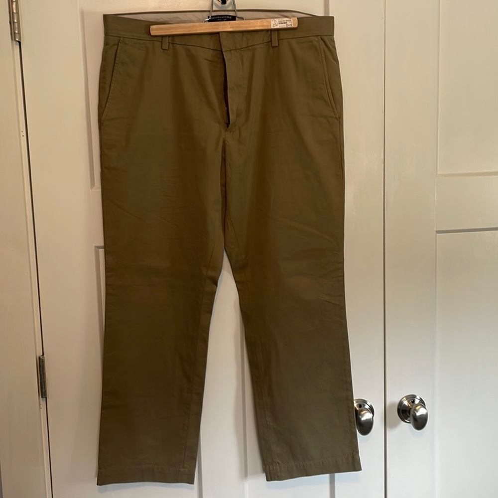 Banana Republic Aiden Slim Beige Khaki Chino 36x30.